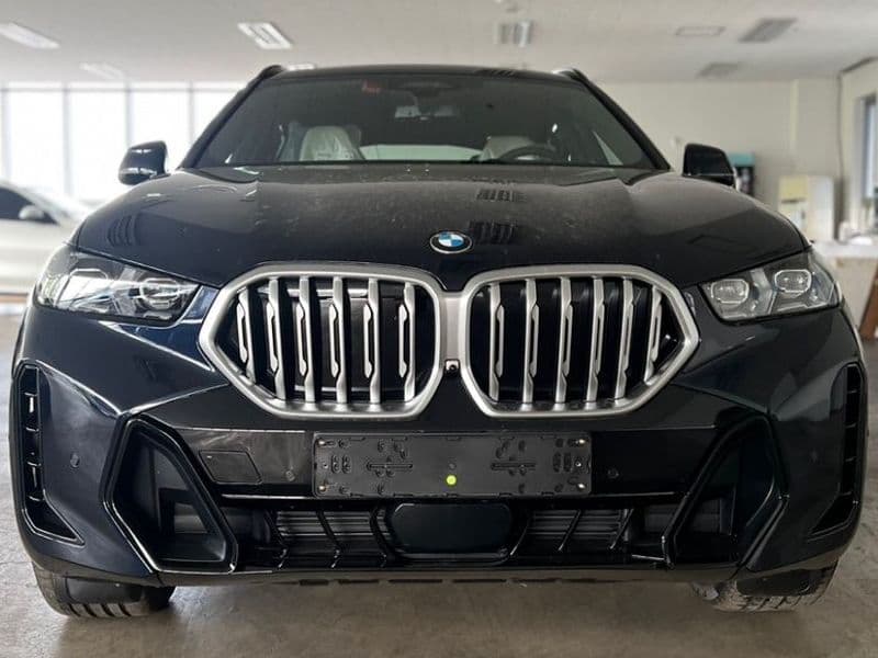 2026 BMW X6 xDrive40i M Sport photo 1