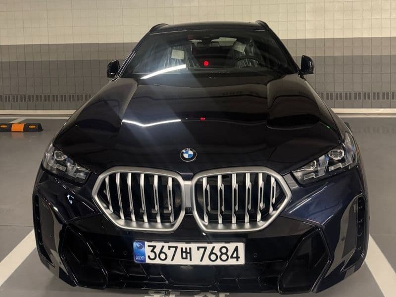2026 BMW X6 xDrive40i M Sport photo 1