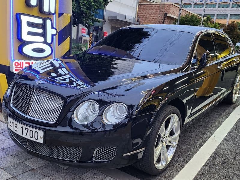 2013 Bentley Flying Spur 6.0 photo 1